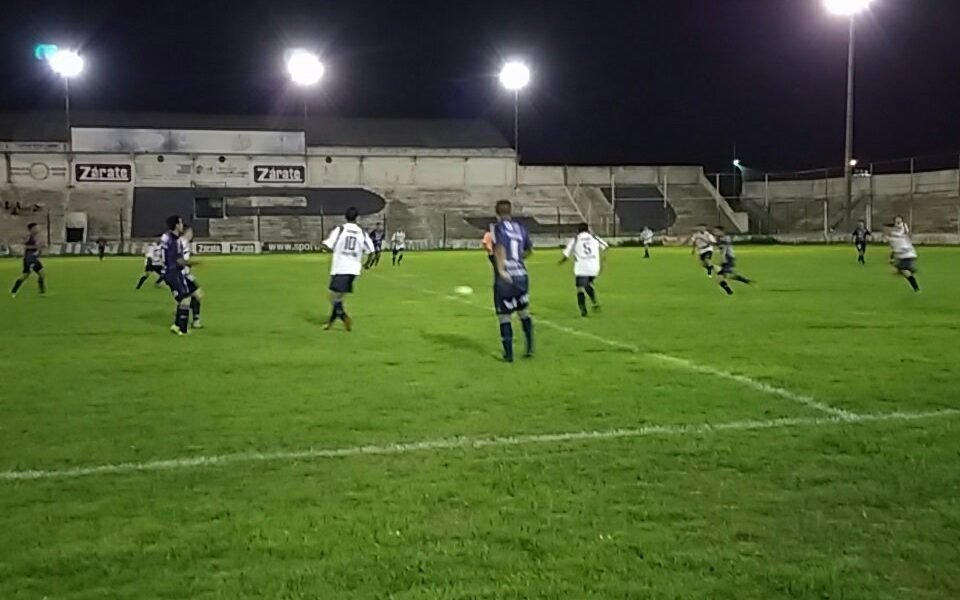 Atenas perdió con Juniors