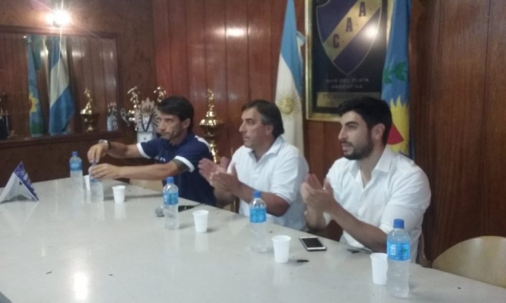 Balearon a un hombre durante la presentación de Noto como técnico de Alvarado