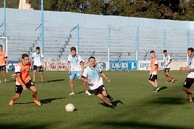 Estudiantes jugará su primer amistoso ante Belgrano en Alberdi