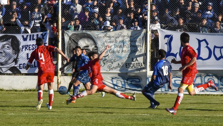 Jorge Newbery y Huracán empataron sin goles, en un partido con incidentes