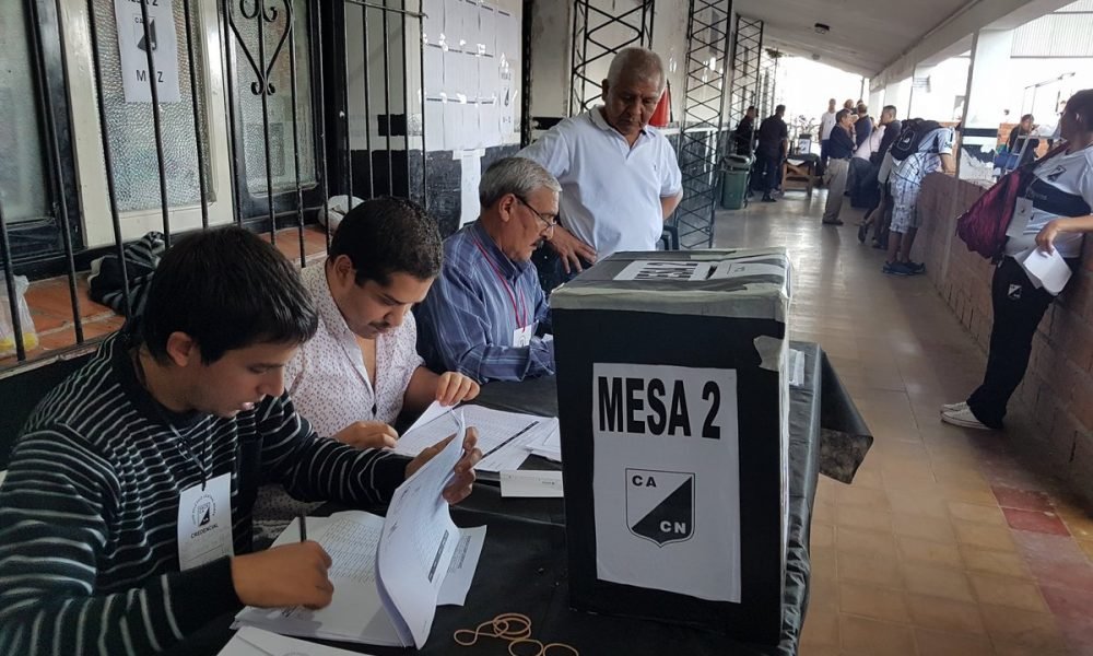 Héctor De Francesco fue reelecto como presidente de Central Norte