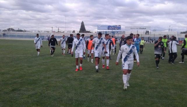 Dura caída de Brown ante Chicago