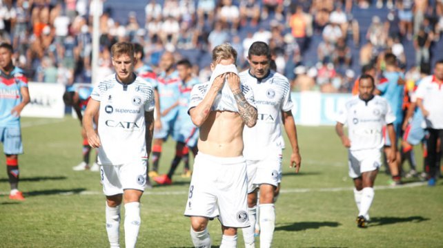 Por su primera alegría: Independiente Rivadavia recibe a Ferro en el Parque