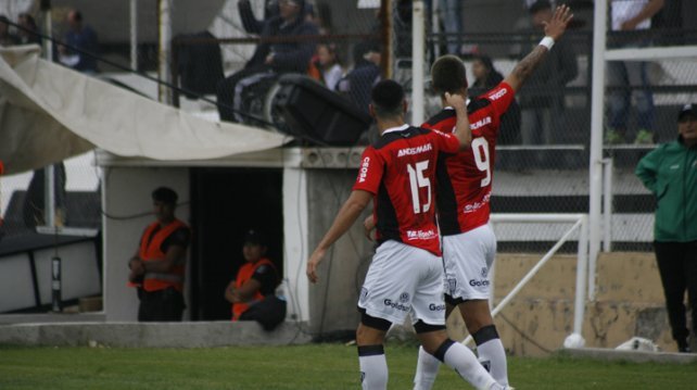 Gimnasia se metió definitivamente en la pelea