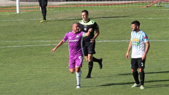 Ferro goleó, gustó y destruyó a Juventud