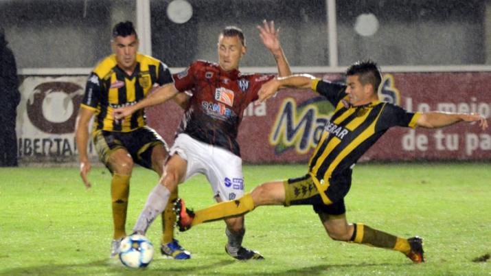 Central Córdoba fue contundente y venció a Santamarina