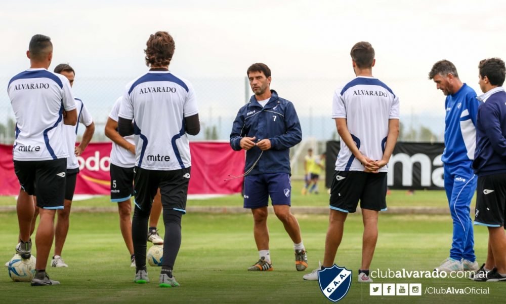Gustavo Noto renunció a la dirección técnica de Alvarado