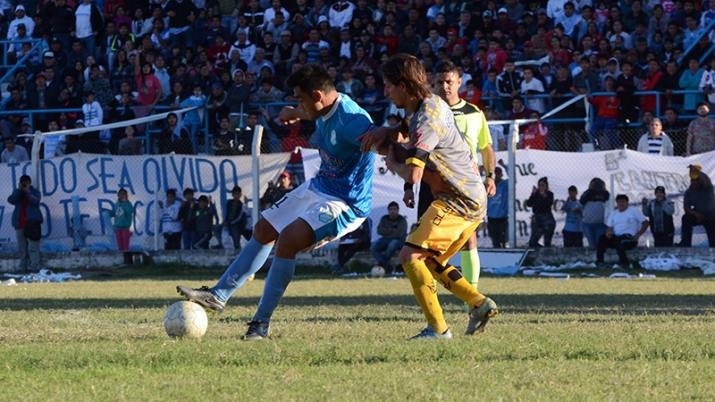 Central Argentino e Independiente quedaron a mano en la ida