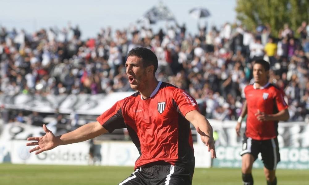 Gimnasia venció a Unión de Sunchales y va por el ascenso