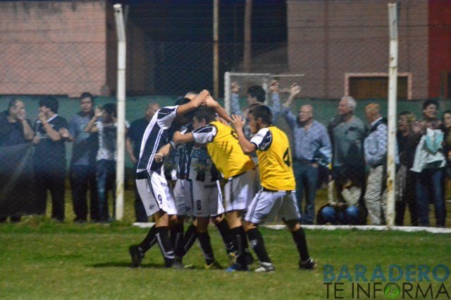 Atlético ganó y quedó a un paso del ascenso