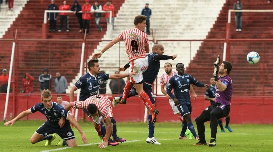 La Lepra resucitó para salvar un punto ante Los Andes
