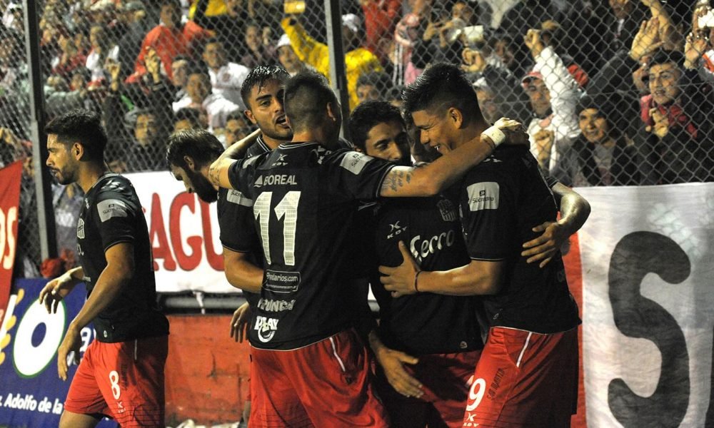 Con tres de Lentini, San Martín goleó en La Ciudadela