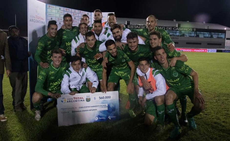 Sarmiento venció a Brown de Adrogué y jugará con Sacachispas