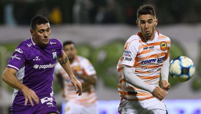 En un partido chato, Crucero empató con Ferro en Caballito
