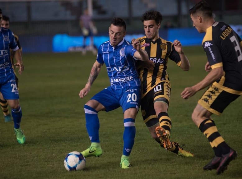 Santamarina no fue rival para Godoy Cruz
