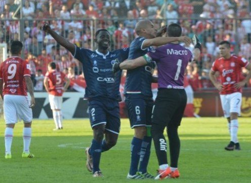 Independiente Rivadavia sigue ganando y sueña