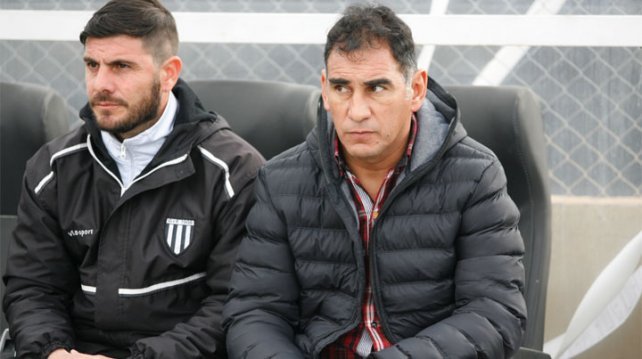 Darío Alaniz dejó de ser entrenador de Gimnasia