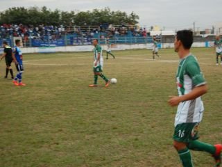 Riveros por Cortés en el ataque
