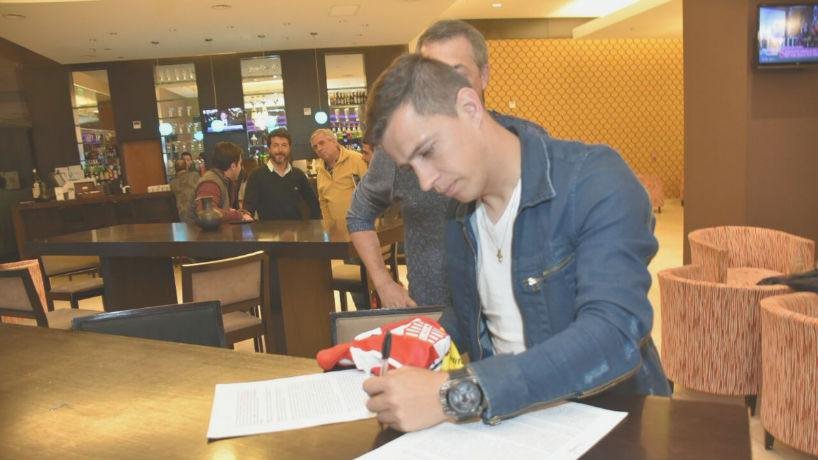 Busse firmó con el Santo