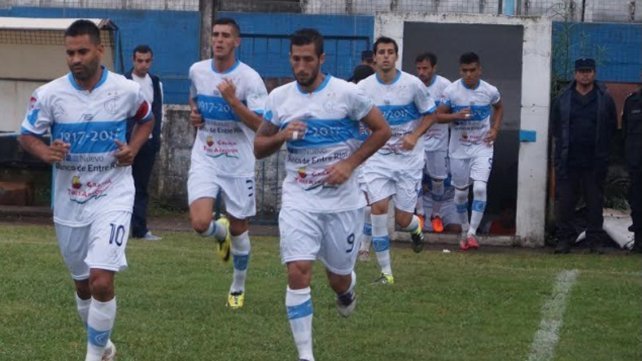 Aburrido empate entre Gimnasia y Douglas en Concepción del Uruguay