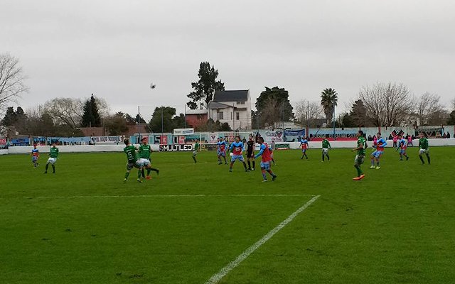 Brown de Adrogué aplastó a Ferro