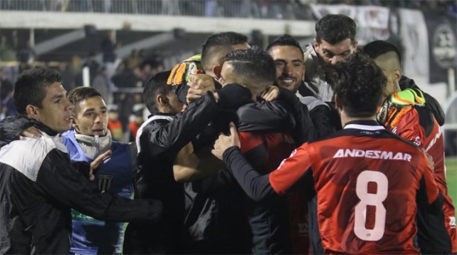Gimnasia de Mendoza le ganó a Cipo por penales y pasó a la final