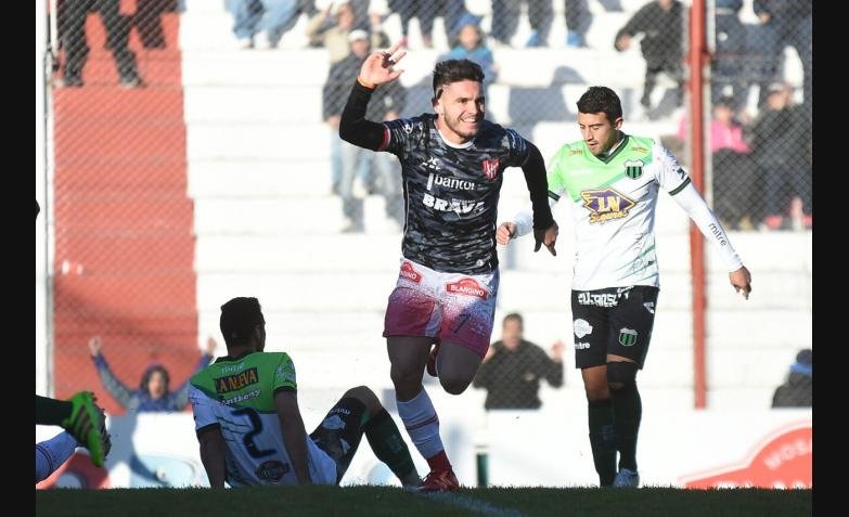 De la mano de Soda y Olivera, Instituto venció a Chicago