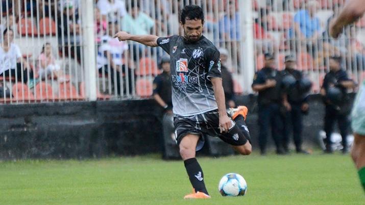 Leandro Becerra nuevo refuerzo de Gimnasia de Mendoza