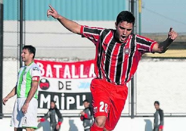Libertad sumó a Rodríguez y Rui, y espera por Perassi