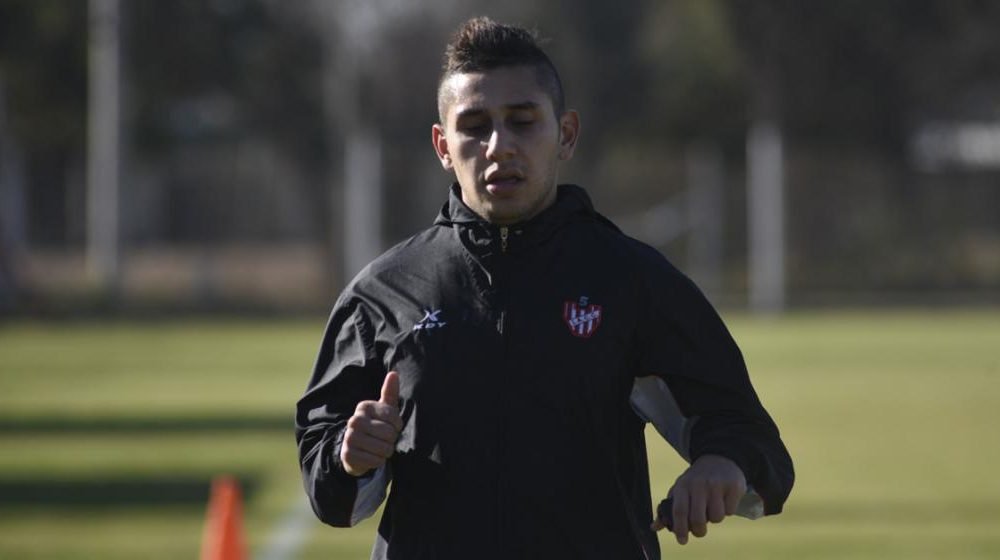 Orfano firmó el Aldosivi