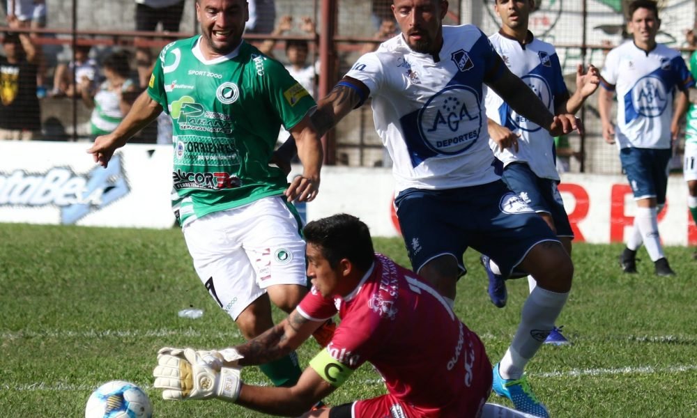 Con dos menos, Juventud rescató el invicto y un buen punto
