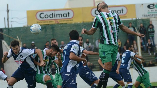 Alvarado pidió la postergación del partido ante Villa Mitre