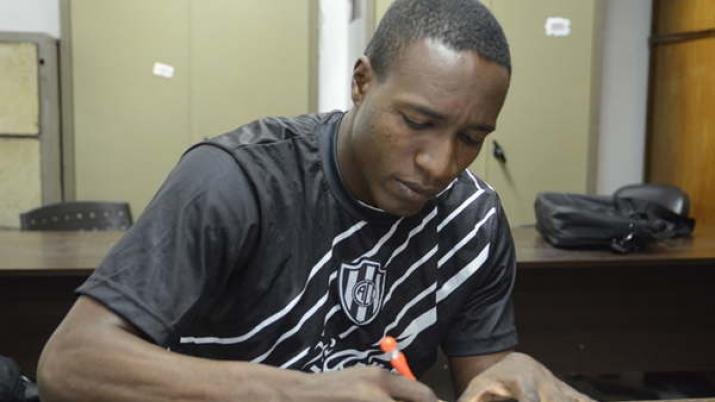 Hurtado: «Tenemos una linda competencia en el plantel»