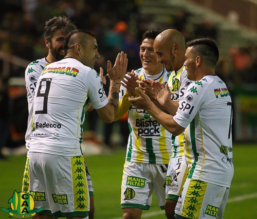 Aldosivi aplastó a Chicago en el Minella