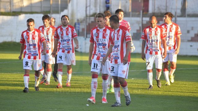 Hollman y Ramos se bajaron de Atlético Paraná
