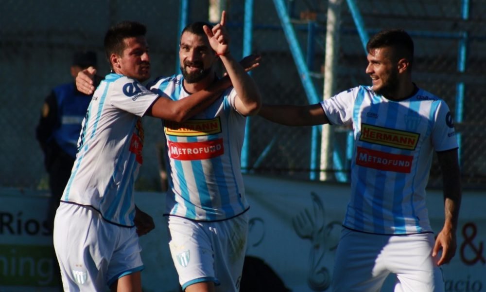 El Decano ganó con convicción