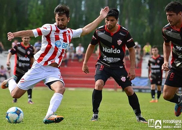 El Rojo Neuquino volvió a perder en casa