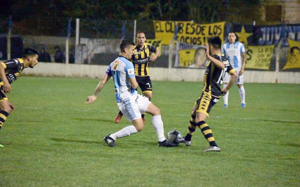 Santamarina venció a Atlético Rafaela y sumó de a tres por primera vez