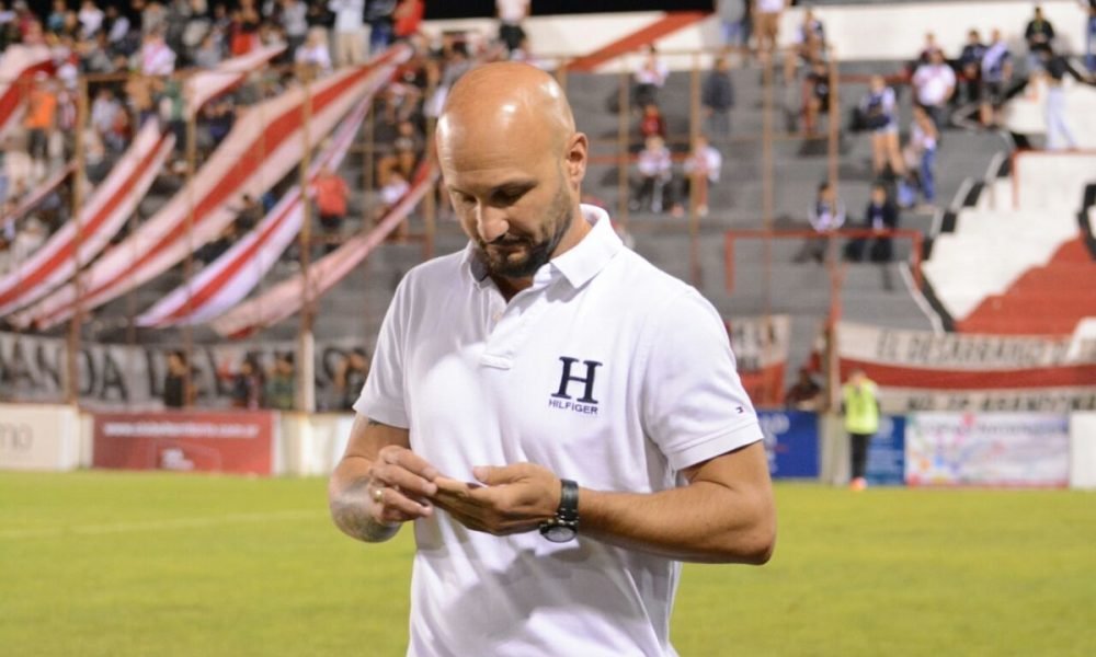 Guaraní cayó ante For Ever y Pena dejó de ser el técnico