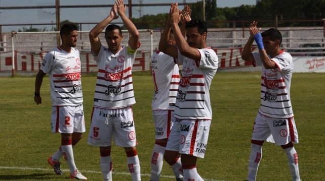 Se pudrió todo en Huracán Las Heras: la dirigencia desvinculó a cuatro jugadores