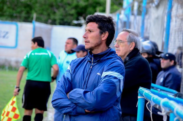 Fullana: «Uno de afuera ve que está faltando ser más vertical y más ofensivo»