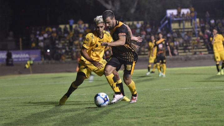 Mitre logró un triunfazo ante Flandria y salió de la zona de descenso