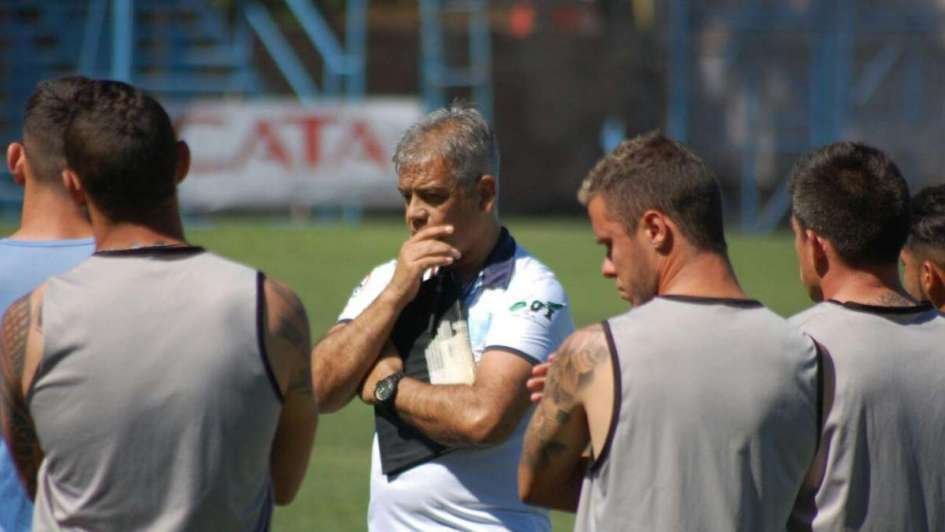Bolado: «El equipo va a florecer con un triunfo»