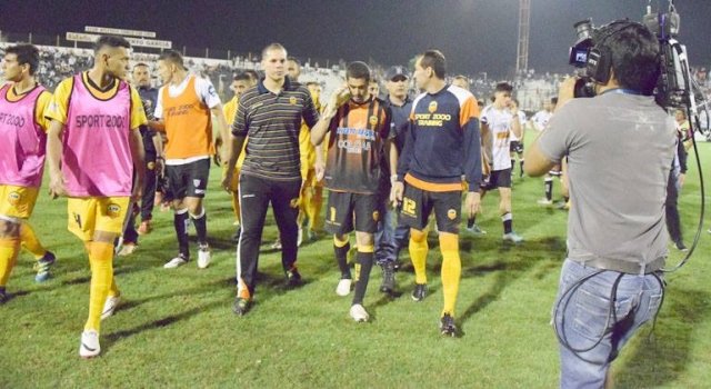 For Ever y Crucero completan el partido el 17 de enero