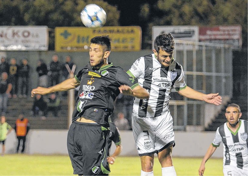 En la última Villa Mitre salvó el invicto de local con Cipolletti