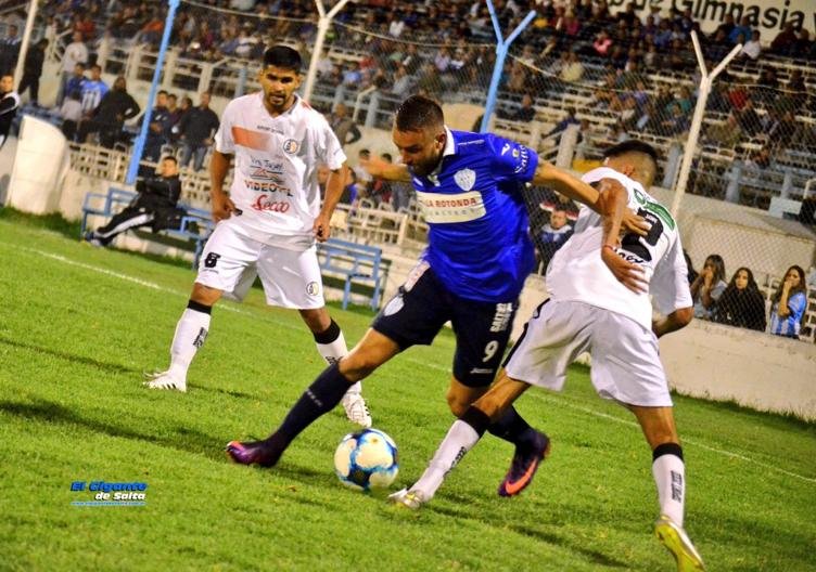 En un partido polémico, Gimnasia y Zapla quedaron en cero