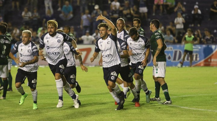 En el debut de De Muner, La Lepra volvió al triunfo en el Parque