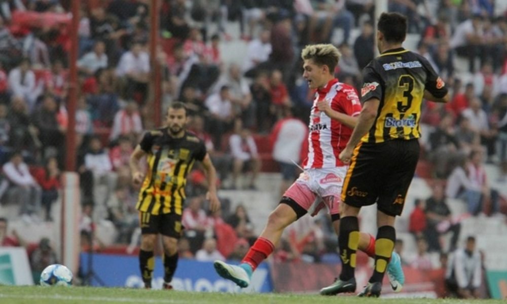 Instituto y Mitre empataron sin goles en Alta Córdoba