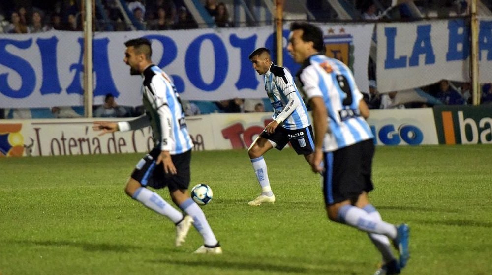 Racing goleó y es semifinalista