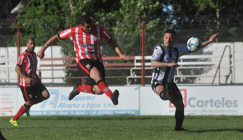 Sansinena venció 1 a 0 a Rivadavia y logró su primera victoria